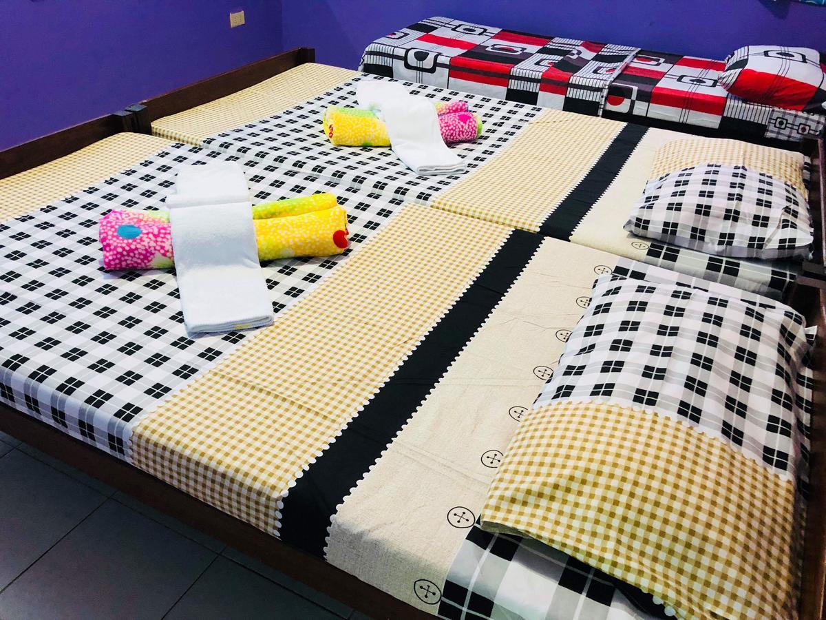 Colors Boutique Hostel Puerto Princesa Екстер'єр фото