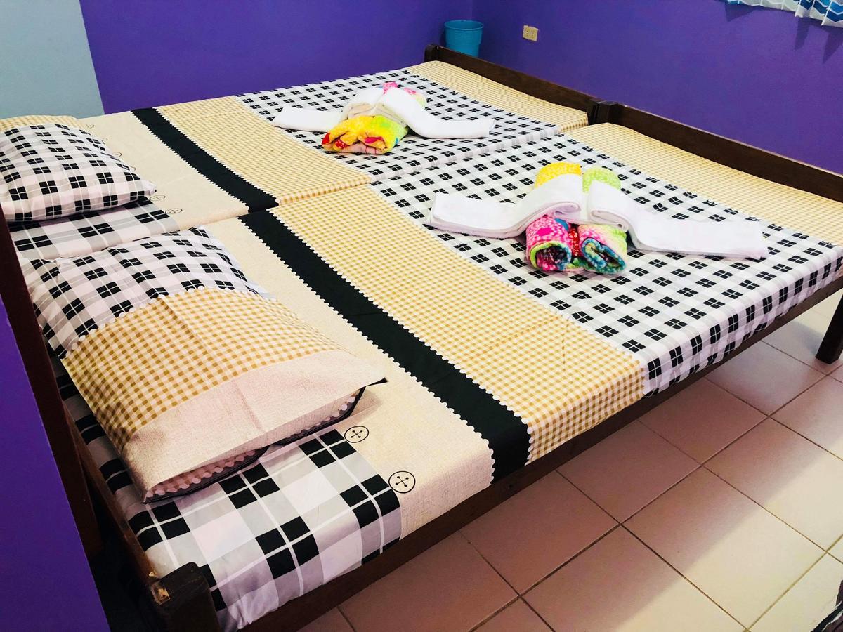 Colors Boutique Hostel Puerto Princesa Екстер'єр фото