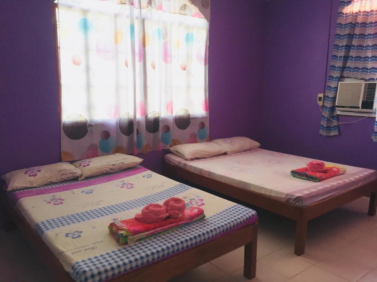 Colors Boutique Hostel Puerto Princesa Екстер'єр фото